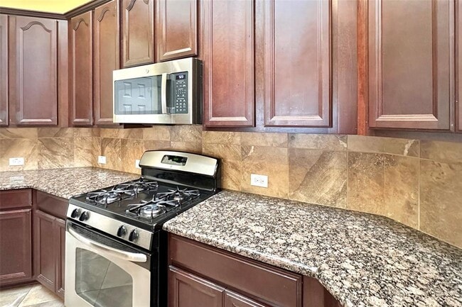 Building Photo - 24535 Sawgrass Meadow Ln
