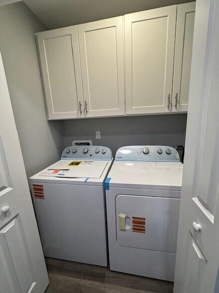 Building Photo - 2043 Juanita St