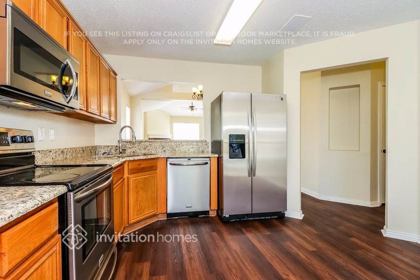 Building Photo - 1044 Waterview Dr