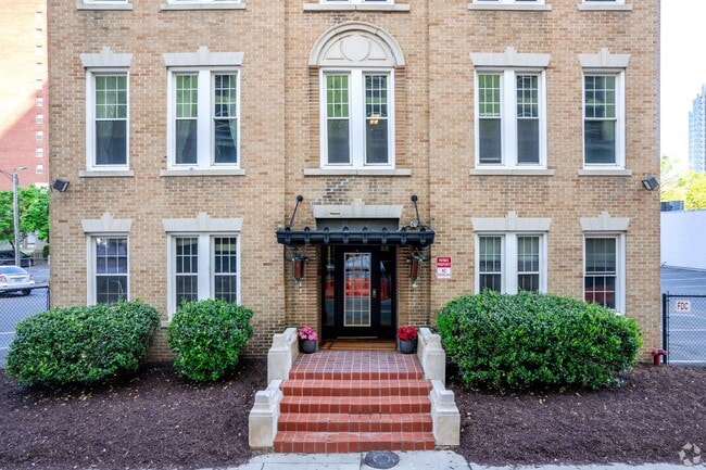 Building Photo - 508 N Tryon St