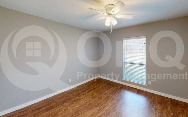 Building Photo - 3014 Tres Logos Ln
