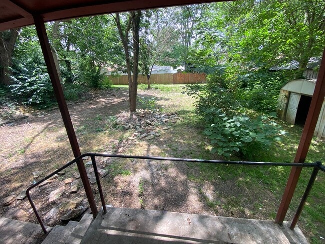 Building Photo - Updated 3 bed/1 bath, 1200 sqft home!