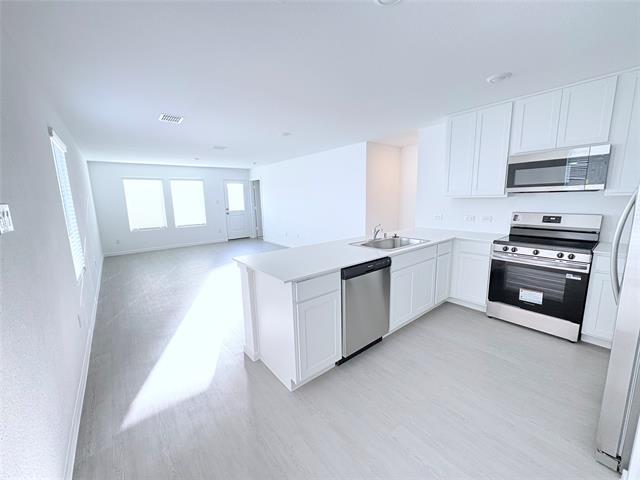 Building Photo - 6517 Glade St