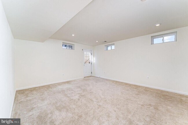 Building Photo - 10407 Spotswood Dr