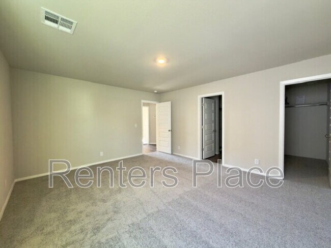 Building Photo - 1105 W Lawton Rd