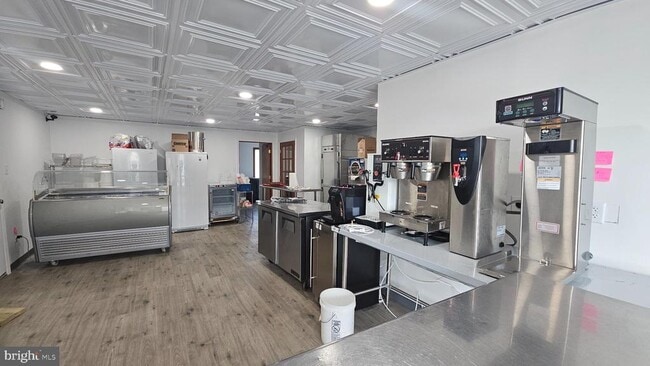 Building Photo - 101 N Broadway