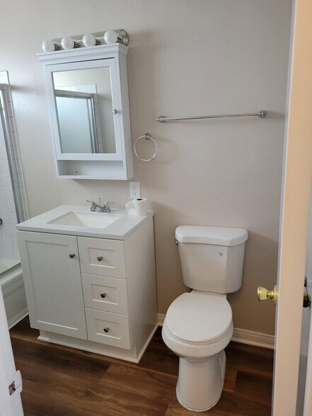 Building Photo - 244 Garnet Way