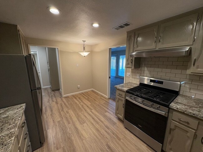 Building Photo - Beautiful Home with solar coming soon!