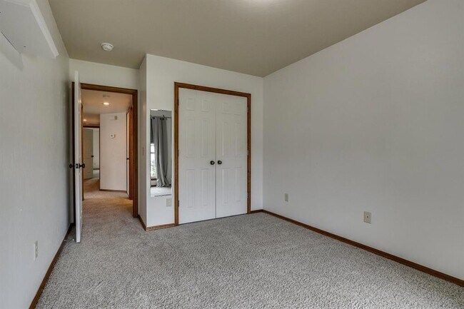 Building Photo - 2508 Tyler Ln