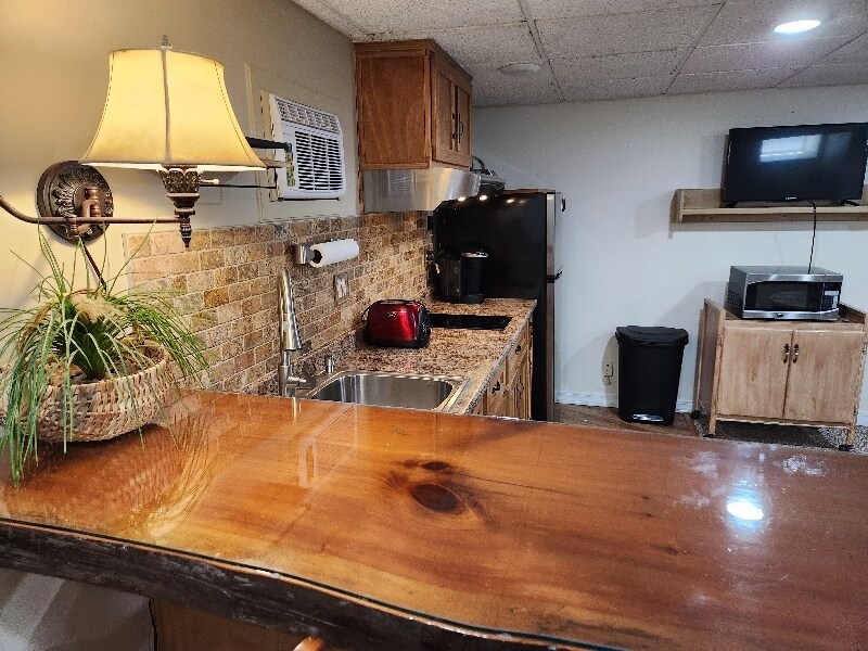 Building Photo - 206 Shepard Rd