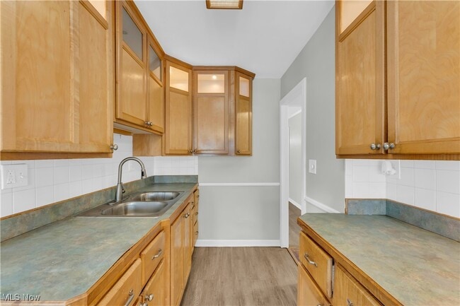 Building Photo - 25500 Briardale Ave