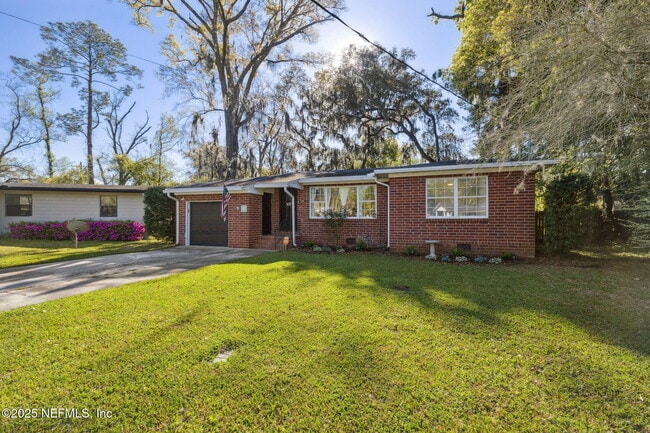 Building Photo - 1007 Brierfield Dr