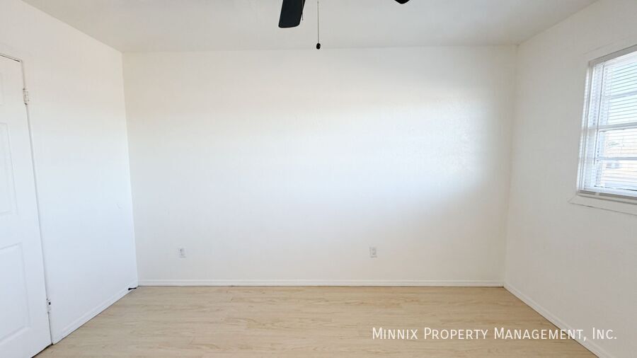 Building Photo - 5005 Avenue W