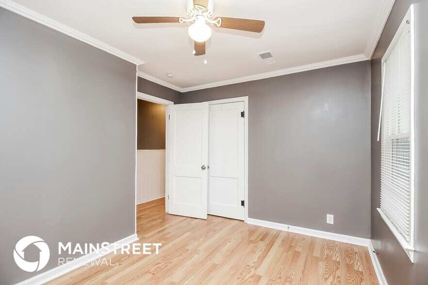 Building Photo - 1928 2nd Ave