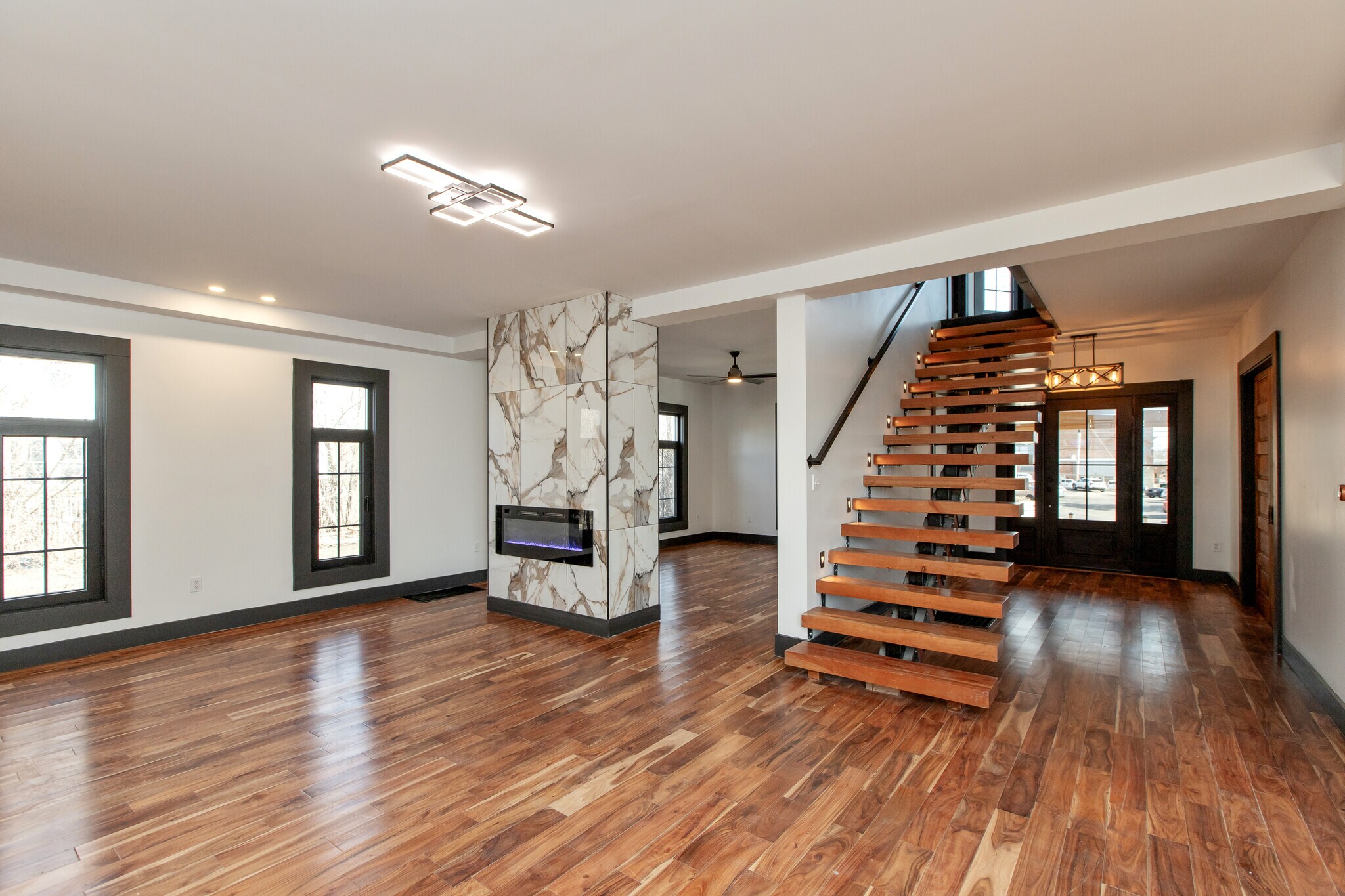 Building Photo - 2828 N Illinois St