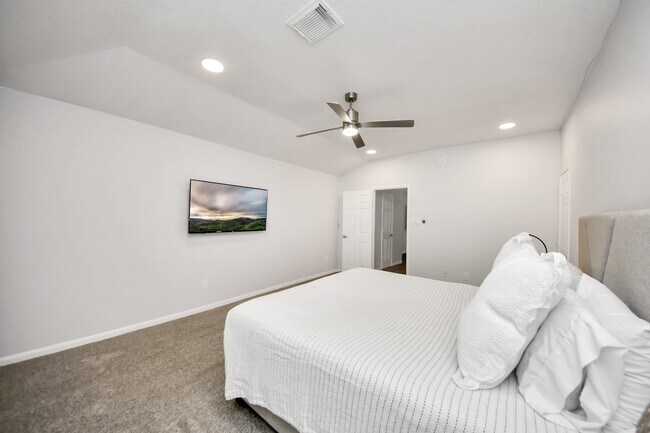 Building Photo - 2730 Empire Oaks Lane