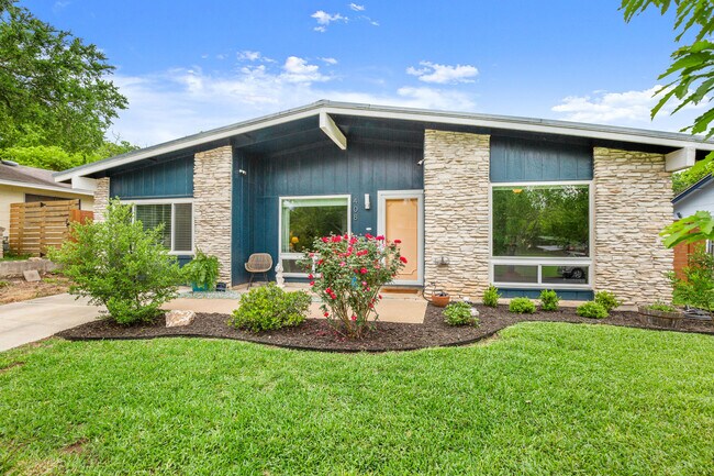 Building Photo - 408 Ramble Ln