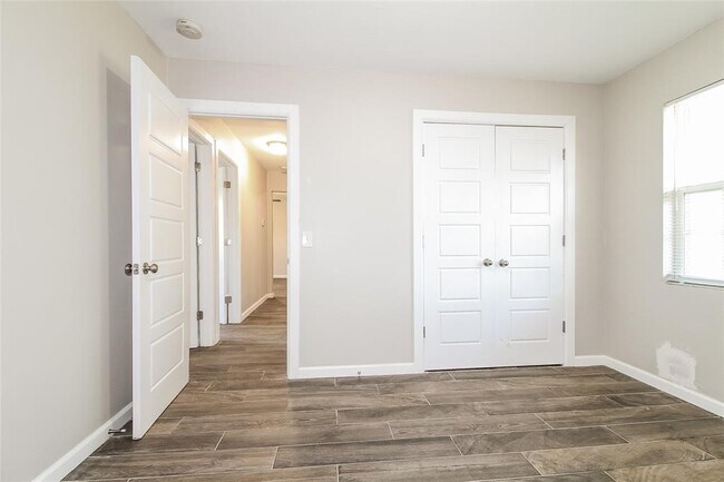 Building Photo - 1613 SW 61st Terrace