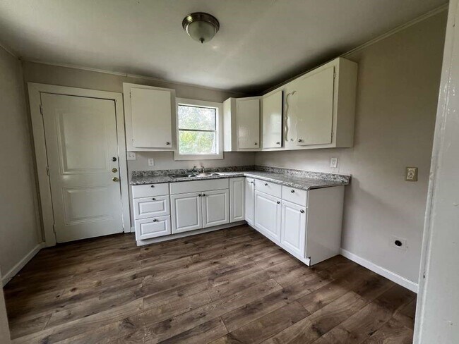 Building Photo - 8606 Prairie View Dr