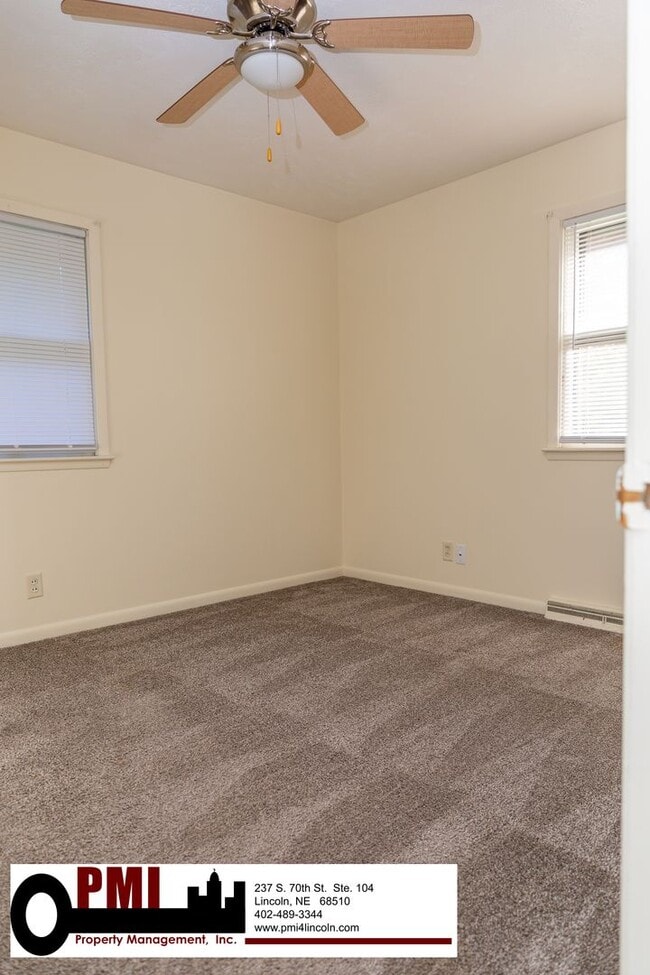 Building Photo - 2 Bedroom, 1 Bathroom House for Rent; Avai...