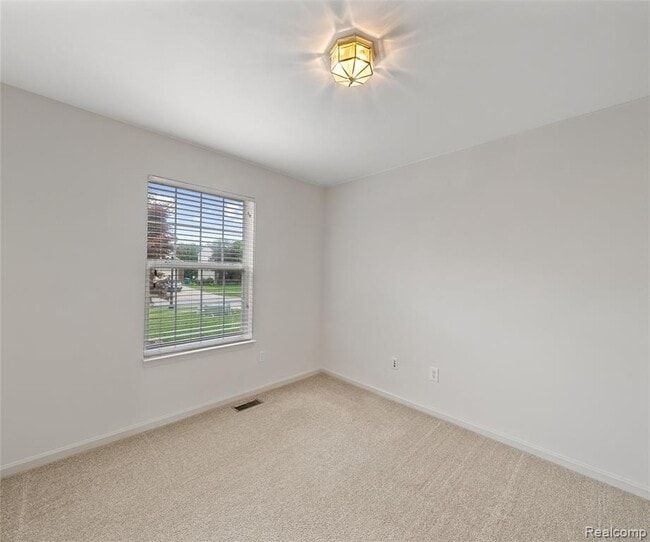 Building Photo - 5864 Willow Ridge Dr