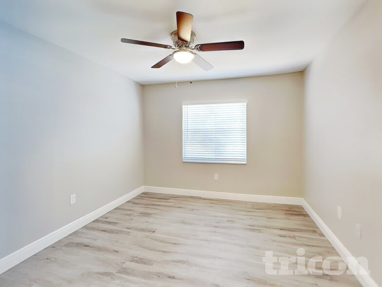 Building Photo - 8307 N Elmer St