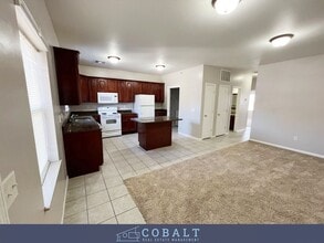 Building Photo - LUXURIOUSLY ELEGANT DESIGN 2 BDR APT