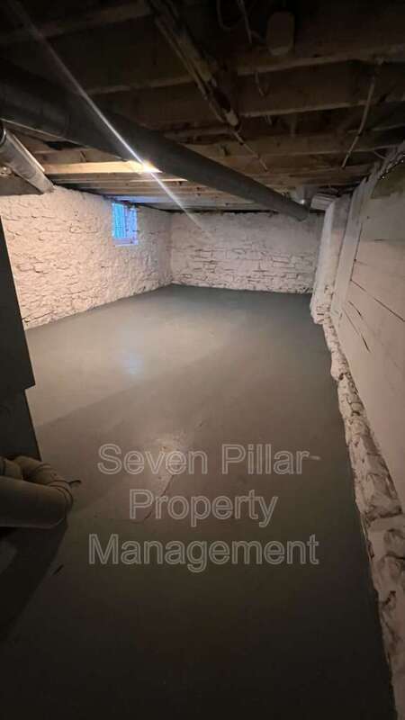 Building Photo - 1345 E Livingston Ave