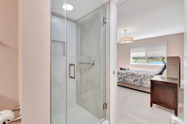 Building Photo - 14895 Builtmore Way