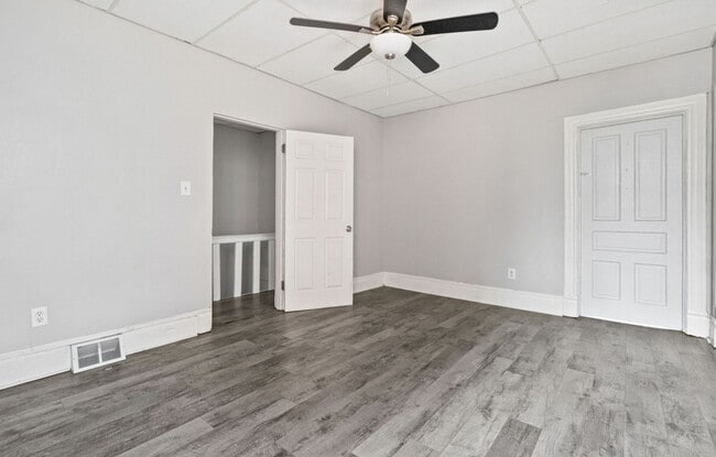 Building Photo - Pittsburgh - 3 Bed 2 Bath - Just Renovated