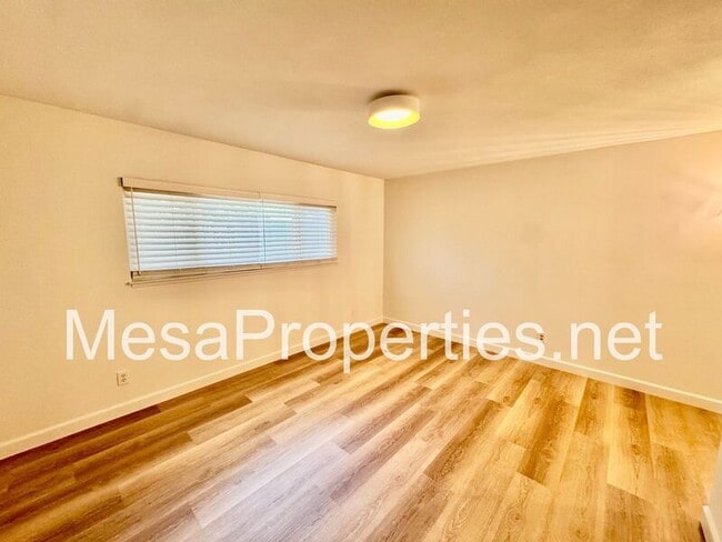 Building Photo - 1296 Grove Ave