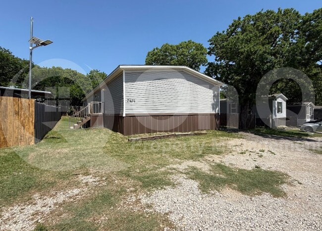 Building Photo - 7415 Remington Rd
