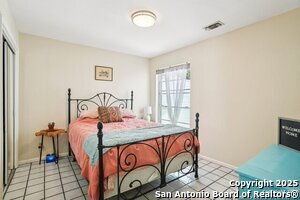 Building Photo - 13823 Brays Forest