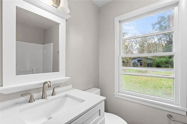 Building Photo - 3 bed 1.5 bath Stunner in Mobile