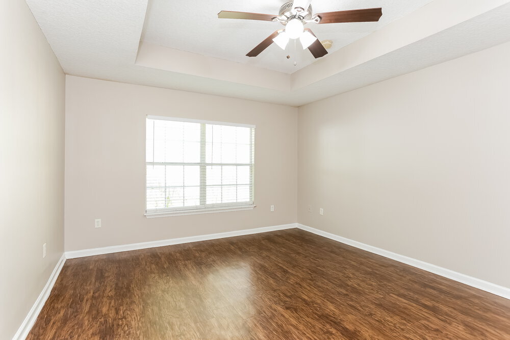 Building Photo - 667 Bonaparte Dr