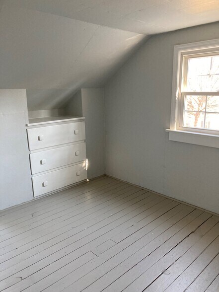 Front BR with builtins - 838 Shober St