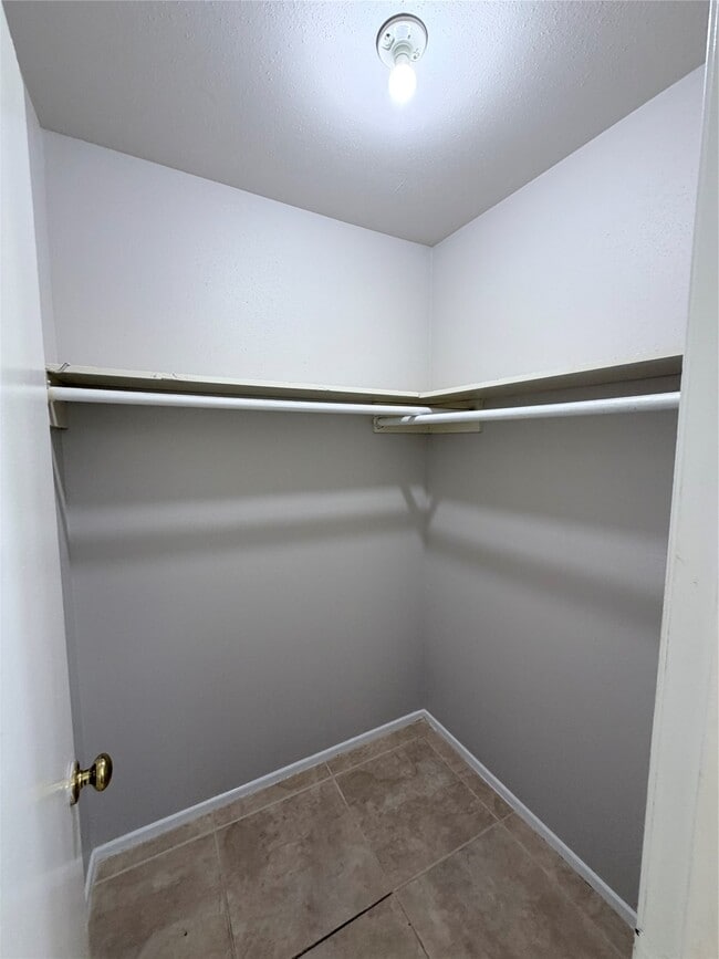 Building Photo - 8223 Lone Bridge Ln