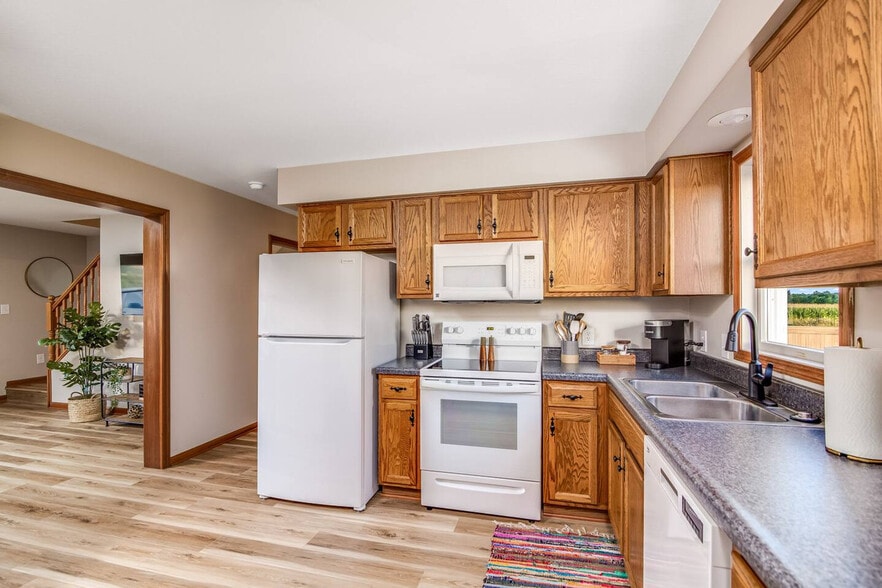 Building Photo - 10268 Cleveland Rd