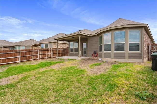 Building Photo - 215 Methodius Dr