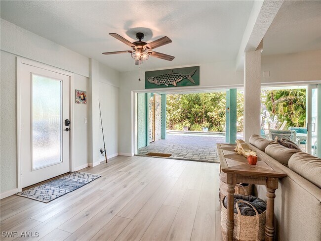 Building Photo - 6020 Cypress Ln