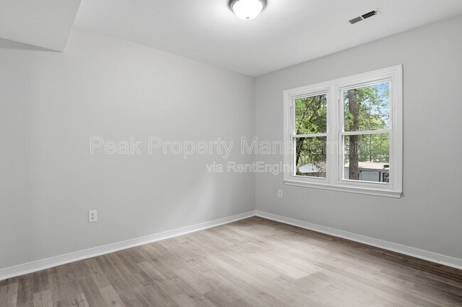 Building Photo - 2307 Providence Creek Rd