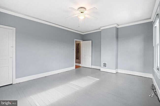 Building Photo - 846 LeCount St