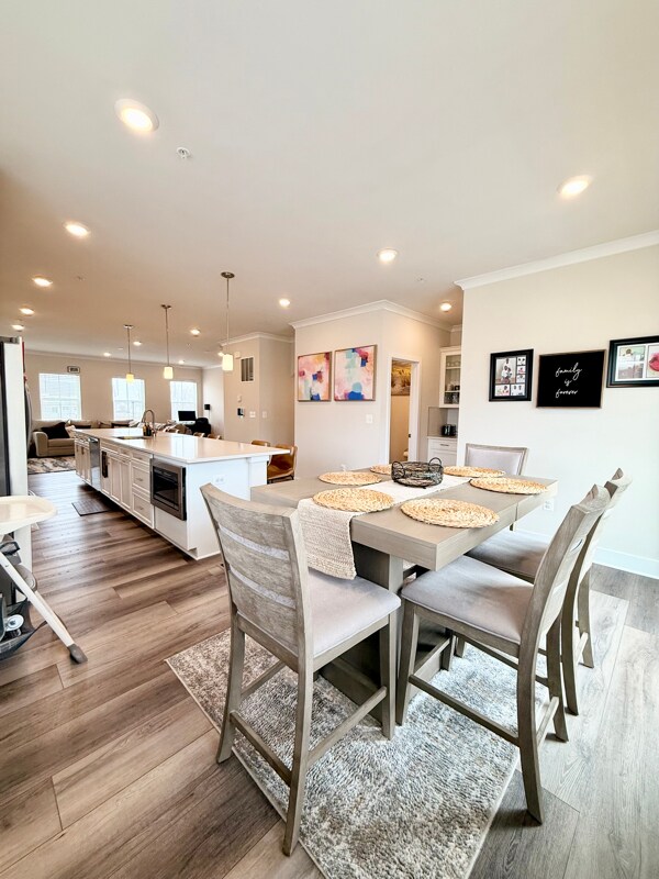 Building Photo - 11470 St Luke Dr