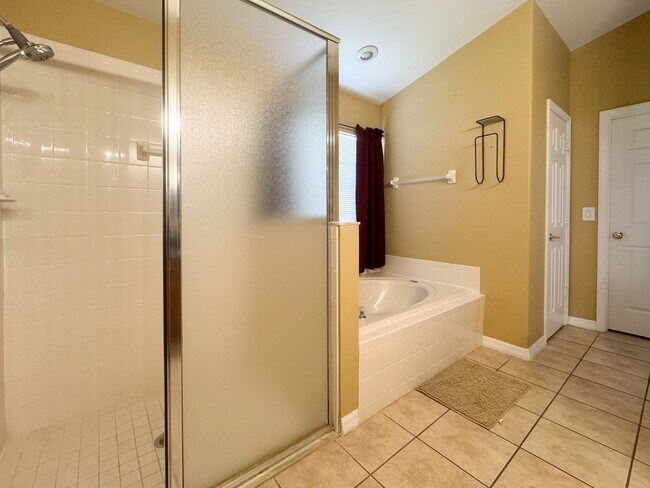 Building Photo - 3154 Samosa Hill Cir