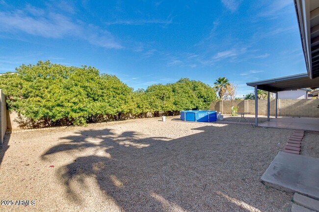 Building Photo - 3832 E Bloomfield Rd