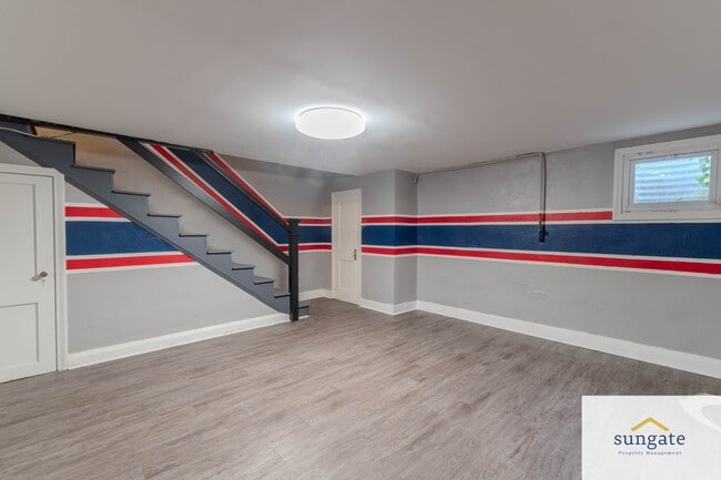 Building Photo - 258 Ridge Ave