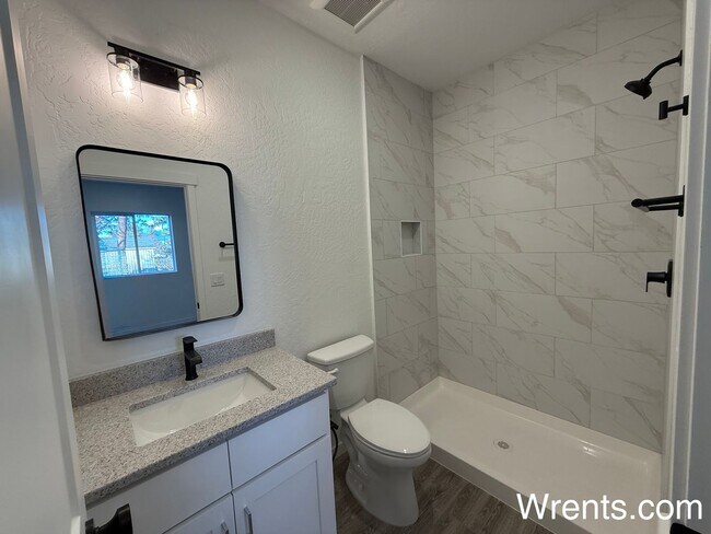 Building Photo - New Build Duplex