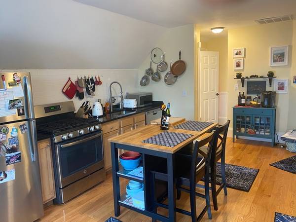 Building Photo - 48 Lowell St