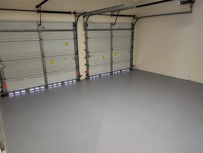 Building Photo - 1604 NE 17th Ave