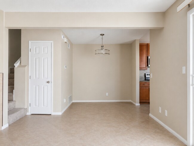 Building Photo - 1354 Evergreen Dr